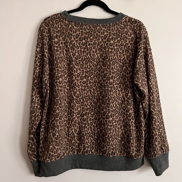 Splendid Leopard Print Loungewear Crew Neck Pullover - Picture 2 of 5